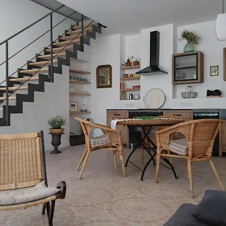 Holiday home Mazet Des Artistes Mouries