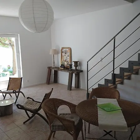Holiday home Mazet Des Artistes *