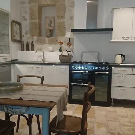 Mazet Des Artistes Holiday home